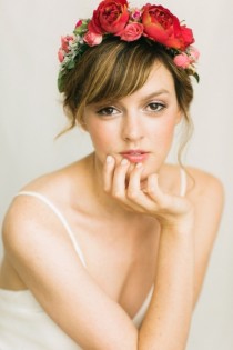 wedding photo - Natural Yet Refined DIY Wedding Makeup To Get Inspired 