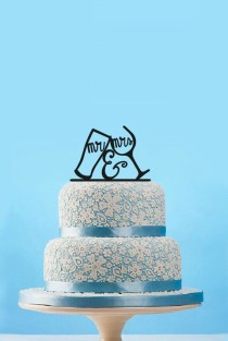 wedding photo - Mr & Mrs Wedding Cake Topper,bride and groom drinking cup wedding cake topper,funny wedding cake toppers,custom wedding cake decorations