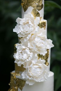wedding photo - 15 Creative Tiered Wedding Cakes