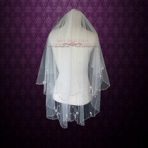 wedding photo - Two Tier Fingertip Length Wedding Bridal Veil With Sparkly Beadings 