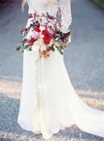 wedding photo - Red & Pink Autumn Inspiration In Queensland - Magnolia Rouge