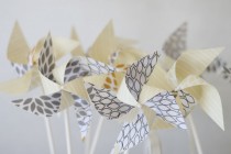 wedding photo - Wedding favor rustic -12 Mini Pinwheels Autumn leaf (Custom orders welcomed)