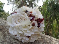 wedding photo - Bridal bouquet in ivory hydrangeas and open roses