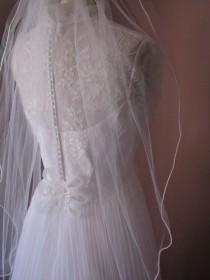 wedding photo - Flirty Veil One Tier Layer Wedding Veil