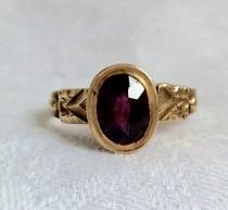wedding photo - Antique Victorian Garnet and Gold Engagement Ring