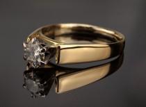 wedding photo - Quarter Carat Diamond Solitaire Ring in 18K Gold, Size 4