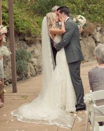 wedding photo - Long Lace Delicate Veil
