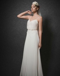 wedding photo - 21 Graceful And Subtle Pleated Wedding Gowns 