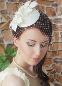 wedding photo - Fascinator - Bridal fascinator - Wedding hat - Wedding birdcage veil - Vintage birdcage veil - Fascinator ivory