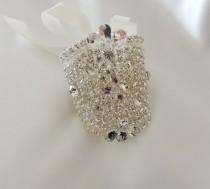 wedding photo - Bridal Bouquet Jewelry Crystals Beaded Embellishment Wrap