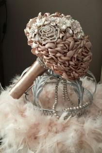 wedding photo - Bridal bouquet Lovely Beige Brooches