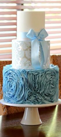 wedding photo - 23 Lucky Blue Wedding Cakes