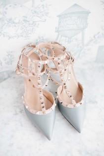 wedding photo - 25 of the prettiest shoes for your something blue