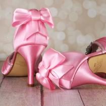 wedding photo - Ellie Wren Wedding Shoes (@elliewrencustomweddingshoes) • Instagram Photos And Videos