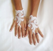 wedding photo - Ivory lace gloves bridal wedding fingerless burlesque body tattoo storm wind guantes romantic bridesmaid glove