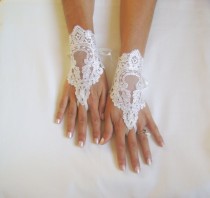 wedding photo - ivory Wedding Glove, ivory lace gloves, Fingerless Glove, ivory wedding gown, UNIQUE Bridal glove, bride, bridal gloves, FREE SHIP 229