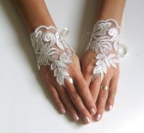 wedding photo - Free Ship, Bridal Glove, ivory, silver-embroidered lace gloves, Fingerless Gloves, cuff wedding bride, bridal gloves, ivory,