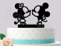 wedding photo - Mickey Minnie Kissing Cute Cake Topper