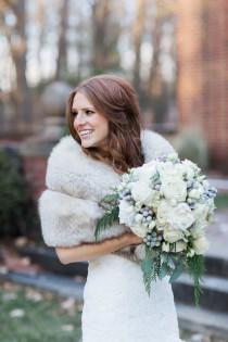 wedding photo - Festive Florals: Beautiful Bouquet Recipes for Winter Weddings