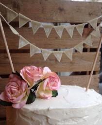 wedding photo - Just Married Vintage Bunting Cake Topper