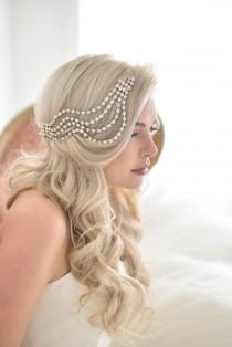 wedding photo - Why Baby’s Breath Is The Best Hair Accessory