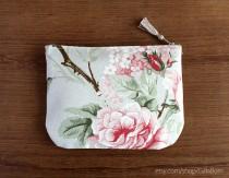 wedding photo - Pouch Secret garden - Padded pouch - Romantic - Anti stain fabric - Pastel colors - Flowers