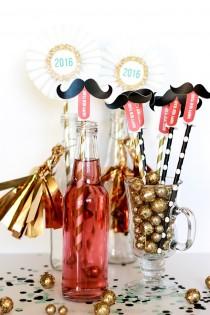 wedding photo - 19 Fun and Easy DIY New Year's Eve Party Ideas