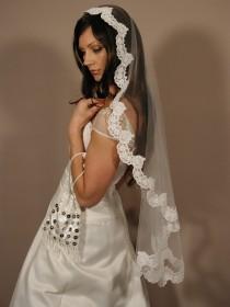 wedding photo - Mantilla veil 42" fingertip length - Mantilla lace veil circular cut fingertip lenth.