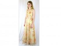 wedding photo - Vintage 1970's Tan Floral Halter Prom Party Dress, Modern Size 8 Small