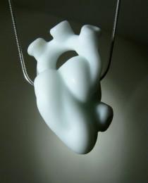 wedding photo - Sculpted Glass Heart