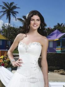 wedding photo -  Pleated Sweetheart Neckline, Side Hip And Basque Waistline Tulle Ball Gown