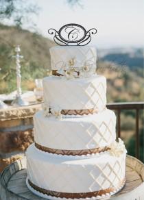 wedding photo - Wedding Cake Topper Personalized Circle Monogram Cake Topper