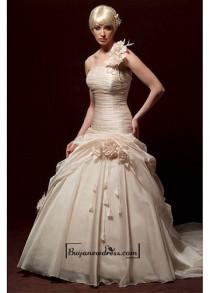wedding photo -  Beautiful Elegant Exquisite Organza A-line Wedding Dress In Great Handwork