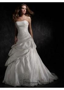 wedding photo -  Beautiful Elegant Exquisite Taffeta Strapless Wedding Dress In Great Handwork