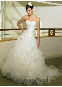 wedding photo -  Beautiful Elegant Exquisite Taffeta & Tulle Sweetheart Wedding Dress In Great Handwork
