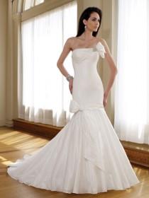 wedding photo -  Perfect Strapless Trumpet Wedding Dress with Dropped Ruched Sash Dramatic Bow