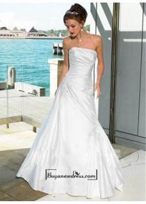 wedding photo -  Beautiful Elegant A-line Strapless Taffeta Wedding Dress In Great Handwork