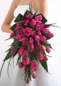 wedding photo - 42 Beautiful Ideas To Incorporate Tulips Into Your Wedding