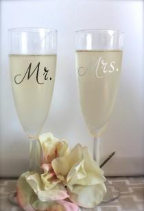 wedding photo - Mr. and Mrs.Champagne Glasses. WEDDING TOASTING GLASSES. Comes with a Mr and a Mrs glass