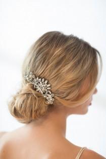 wedding photo - Bridal Hair Comb, Crystal and Pearl Comb, Wedding Hair Comb