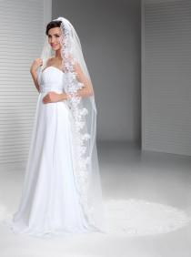 wedding photo - Cathedral Veil, Mantilla Veil, Spanish wedding veil, Bridal lace veil