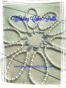 wedding photo - Wedding Cake Pull Stretchy Bracelets with Swarovski Pearls