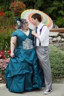 wedding photo - You HAVE to see the giant Stargate, light-up dress, and Minecraft cake at this video game-themed wedding
