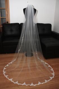 wedding photo - Embroidered Lace Veil, Chapel lace veil, Cathedral lace veil, Embroidered floral motif lace, bridal veil, light ivory veil.