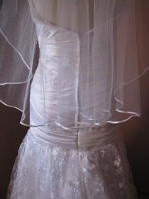 wedding photo - Wispy Ribbon Edge Wedding Veil