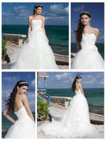 wedding photo -  Sweetheart Neckline And Satin Belt Bubble Pick Up Tulle Ball Gown