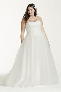 wedding photo - Plus Size Ruched Bodice Tulle Plus Size Wedding Dress