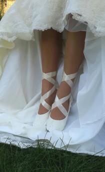 wedding photo - Ballerina Style Lace Bridal Shoe, Flat Wedding Shoe, Lace Wedding Shoe, Lace Bridal Flat Shoe, Ivory Bridal Flat,Cream Bridal Shoe,Off White