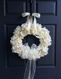 wedding photo - The Wedding Veil Wreath 