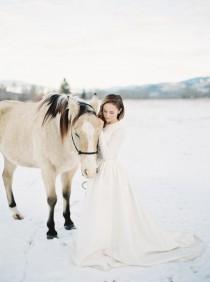 wedding photo - Happy Holidays   Elegant Winter Wedding Inspiration